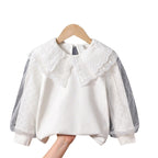 Mädchen modische Bluse mit eleganten Tüllärmeln und kunstvoller Spitzenverzierung R&B