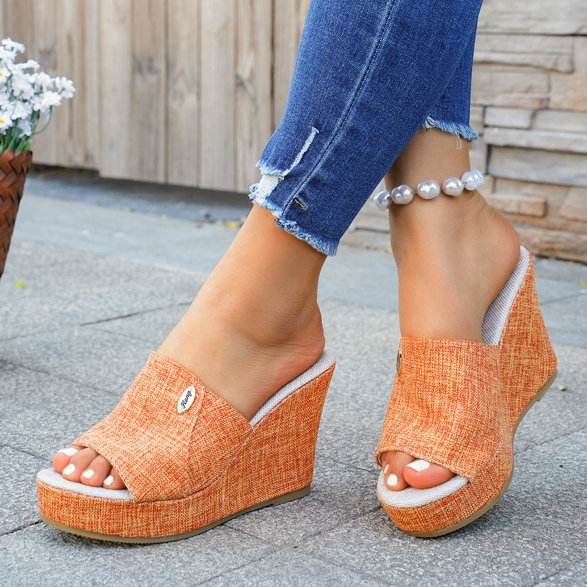 Damen Wedge-Pantolette mit modischem Schnitt und komfortabler Fußbettung R&B