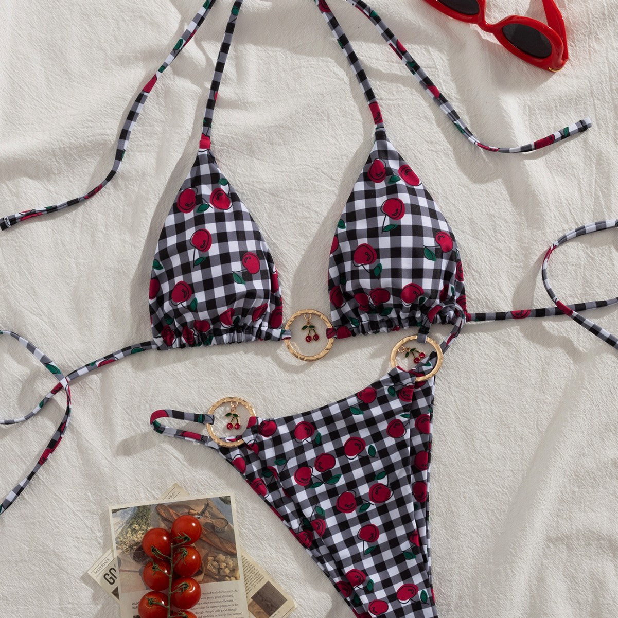 Damen Triangel-Bikini mit verspieltem Karomuster und fruchtiger Applikation R&B