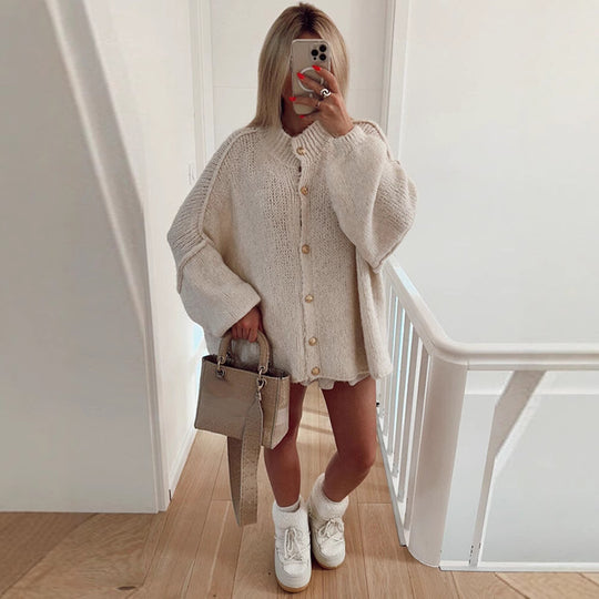 Damen Grobstrickjacke mit eleganten Knopfdetails und lässigem Oversized-Schnitt R&B