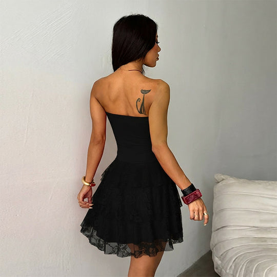 Damen schulterfreies Minikleid mit Rüschendetails und figurbetontem Oberteil R&B
