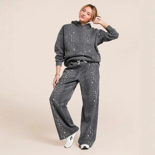 Damen nan zweiteiliges Freizeitset mit Oversize-Kapuzenpullover und weiter Komforthose aus angerautem Sweat mit Animal-Print R&B