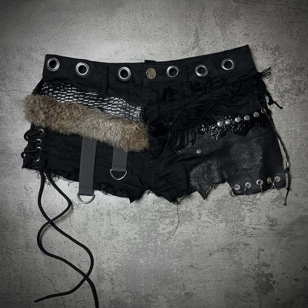 Damen Modische Shorts mit einzigartigen Details R&B