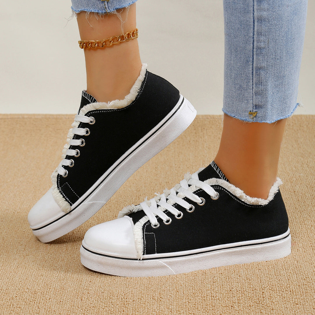 Damen Sneaker mit fransigem Obermaterial und modischer Riemenverzierung R&B