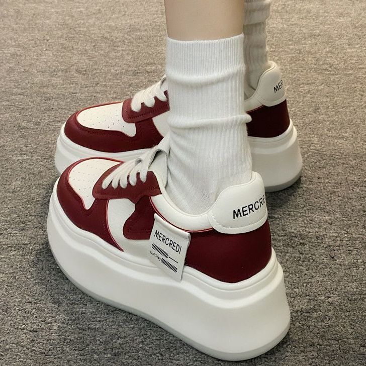 Damen Sneaker mit hohem Plateau und atmungsaktivem Obermaterial