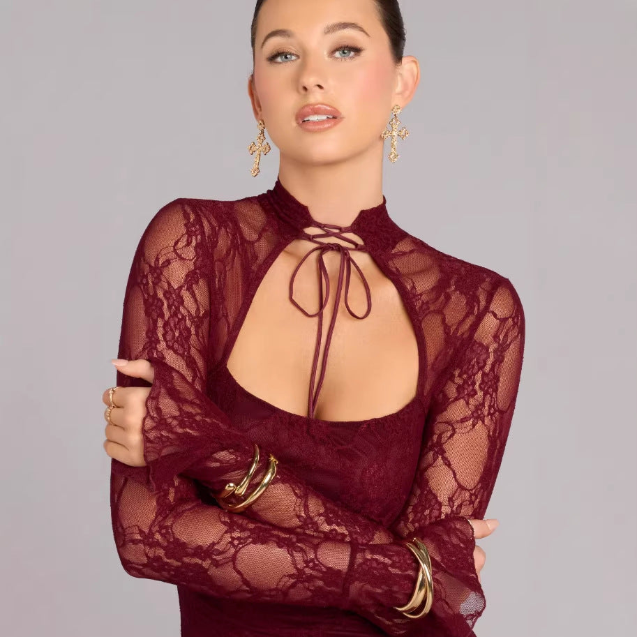 Damen Spitzenminikleid mit hohem Kragen und raffinierten Cut-Out-Details R&B