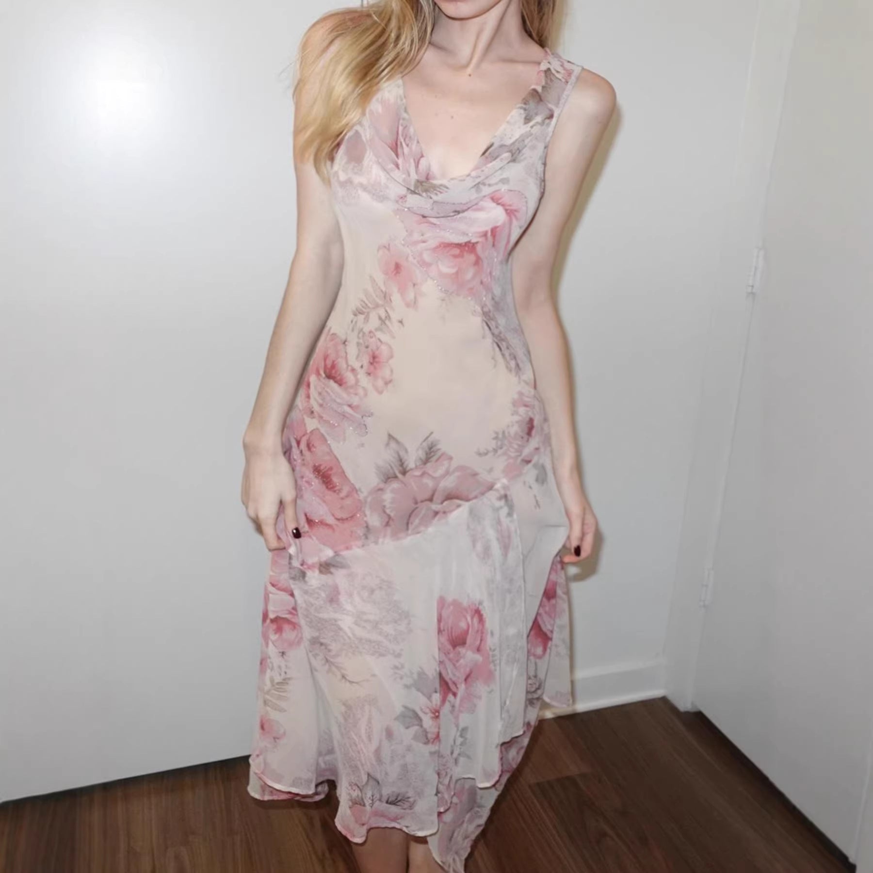 Damen elegantes asymmetrisches Kleid mit floralen Akzenten R&B