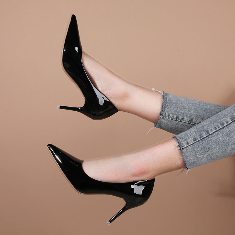 Damen elegante spitze Stiletto-Pumps mit hochglänzendem Finish R&B