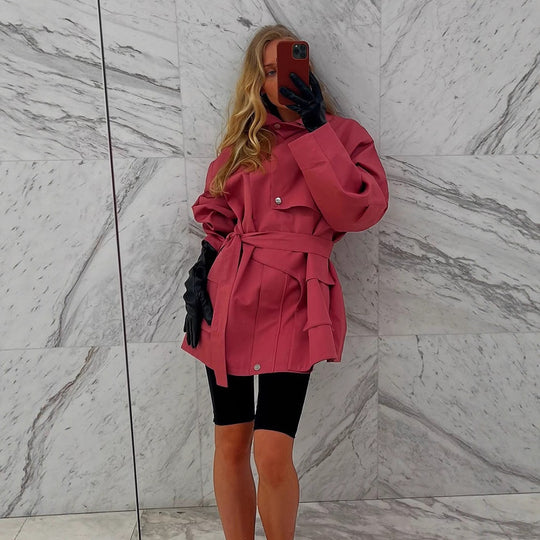 Damen Langer Trenchcoat mit breitem Kragen und taillierbarem Gürtel R&B