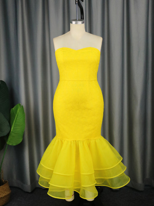 Damen Abendkleid mit schulterfreiem Oberteil und voluminösem Volantsaum R&B