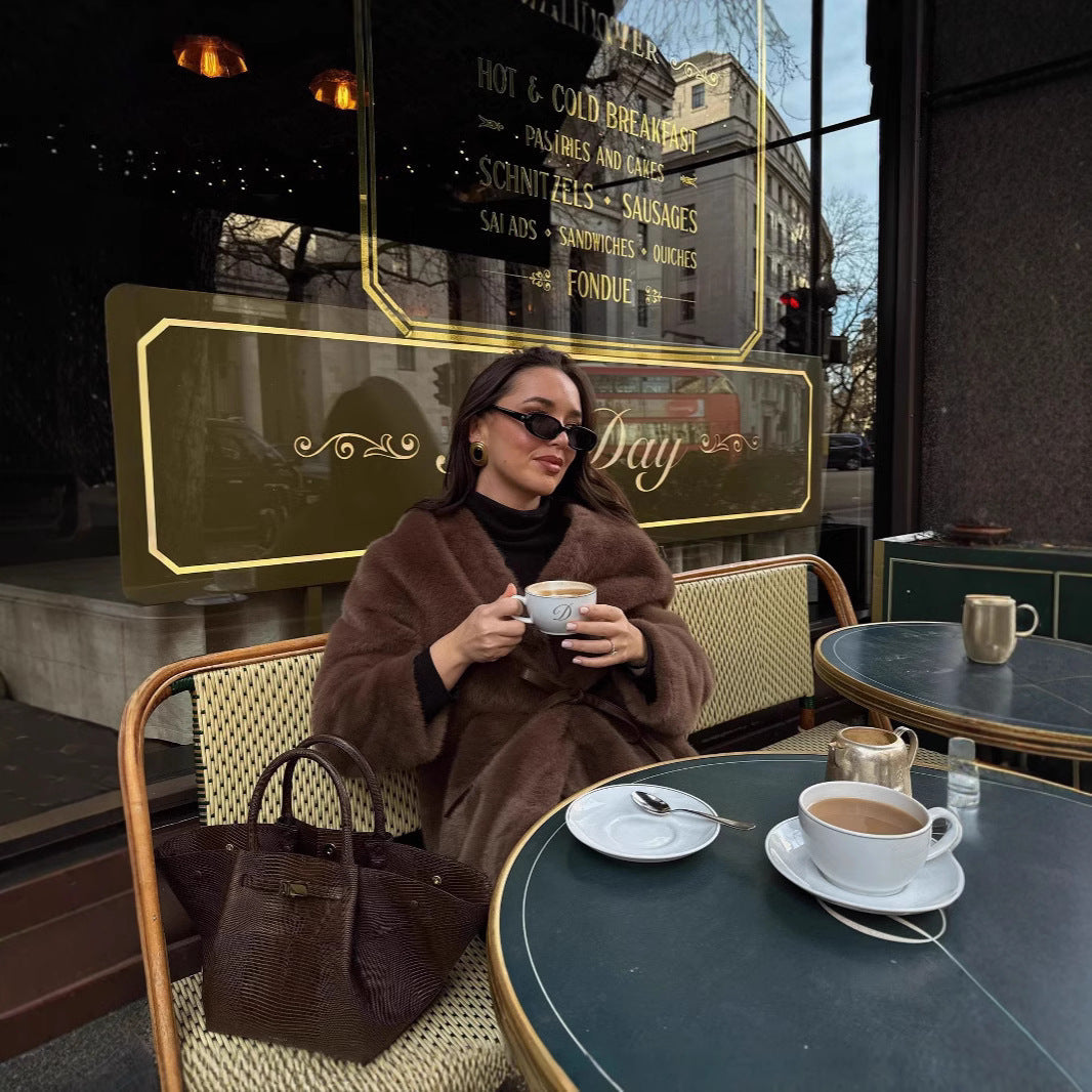 Damen kuschelige Steppjacke mit taillierbarem Design und elegantem Gürtel R&B
