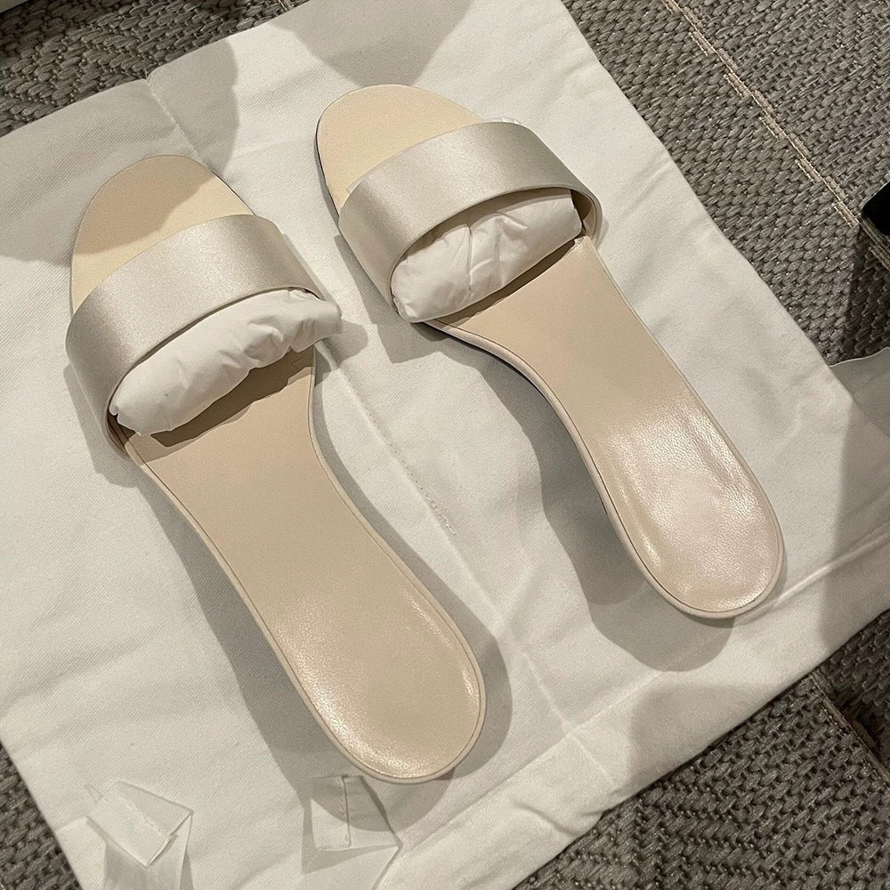Damen Mules mit breitem Riemen und komfortablem Fußbett