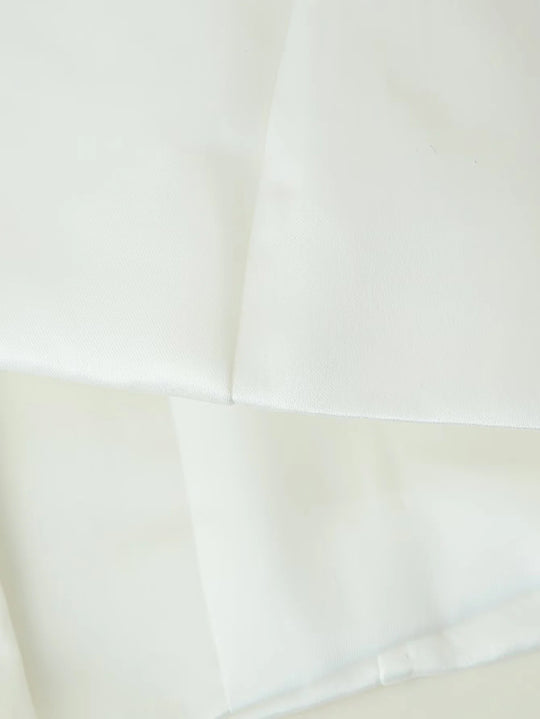 Damen taillierte Bluse mit modernen Knopfdetails und Stehkragen R&B