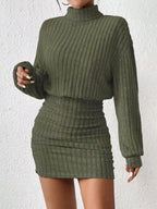 Damen Hochgeschlossener Strickpullover und Rock R&B