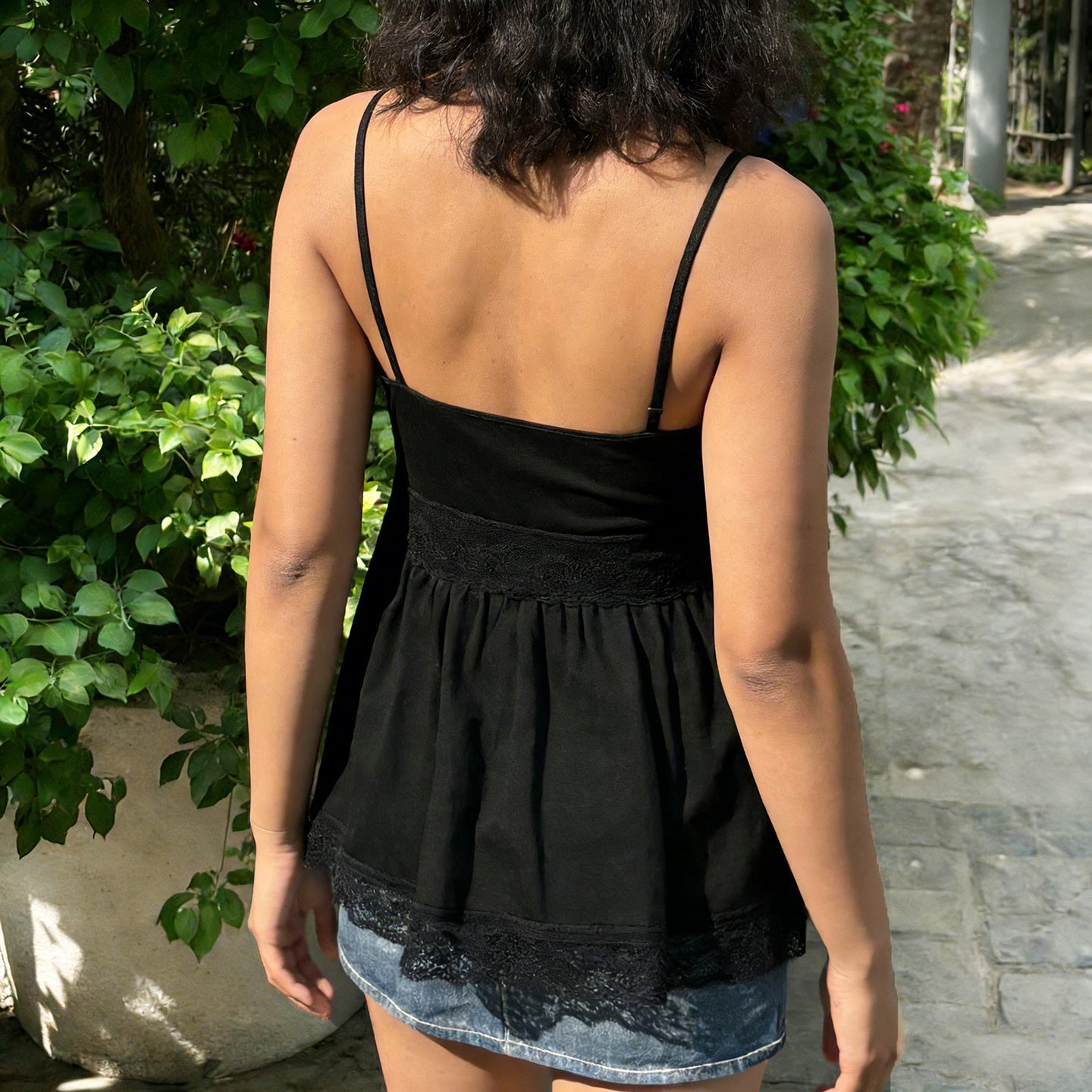 Damen Spaghetti-Trägertop mit romantischer Spitzenverzierung und knopfbarem Detail R&B