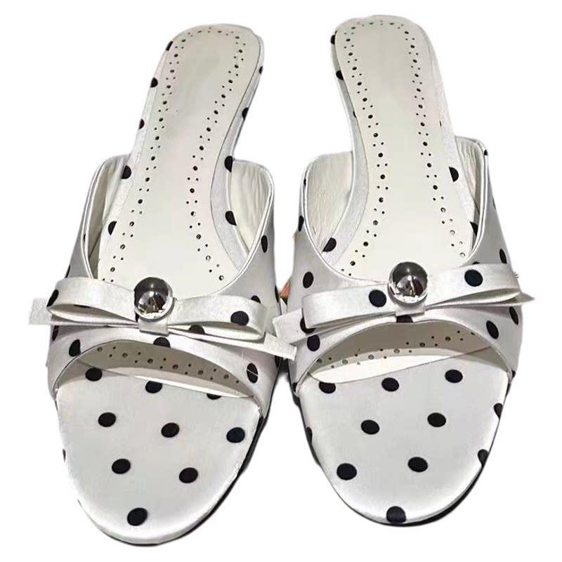 Damen Badeschuhe mit modischem Punkteüberwurf und raffiniertem Schleifendesign R&B