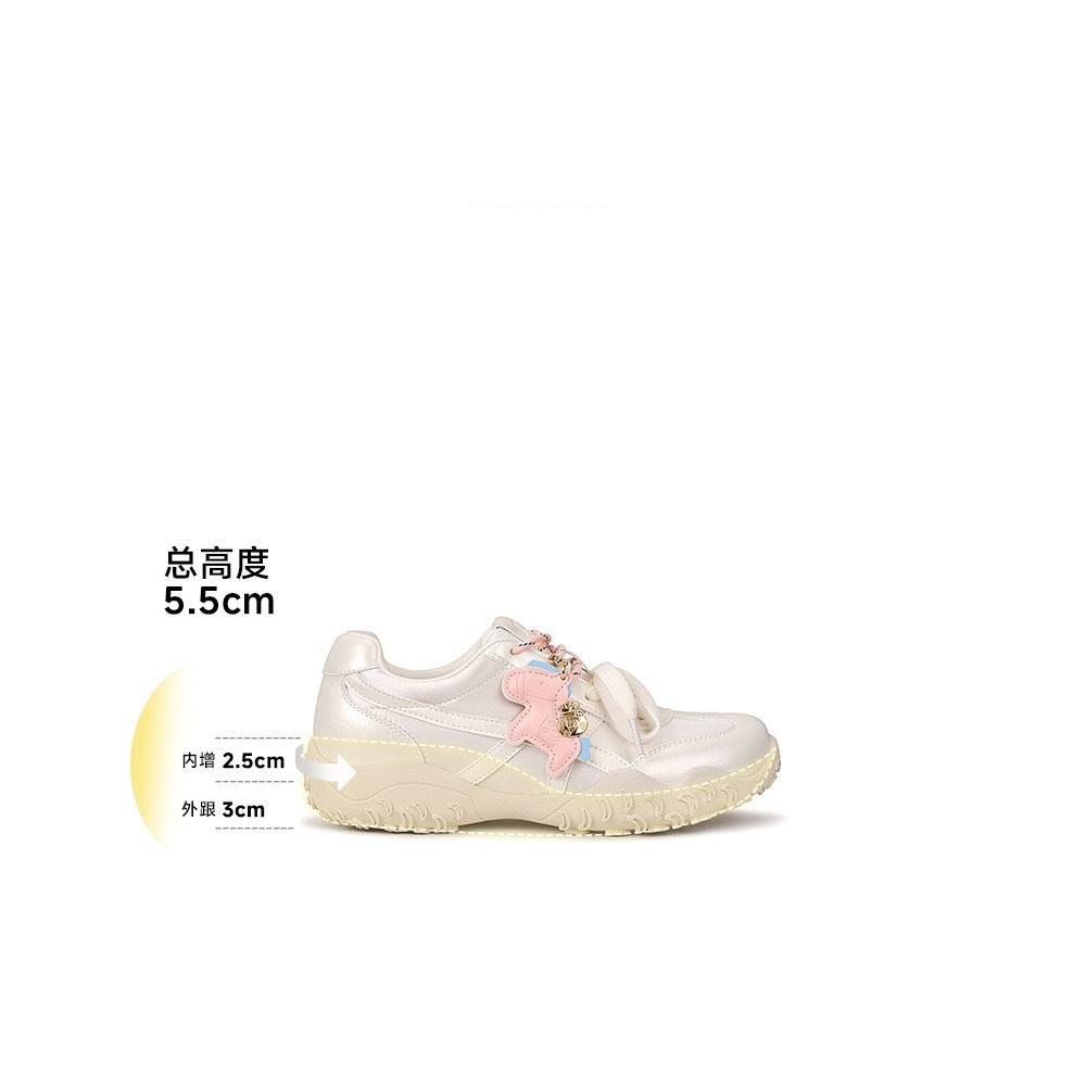 Damen modische Sneakers mit blühenden Applikationen und dämpfender Sohle R&B