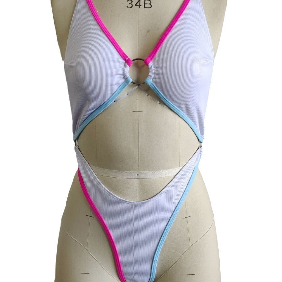 Damen Badeanzug mit verführerischem Cut-Out und modischen Akzenten R&B