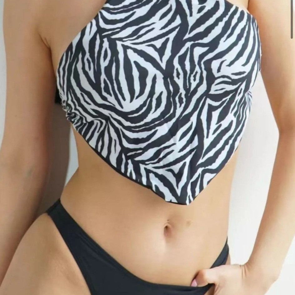 Damen Triangel-Bikini mit modischem Halterneck und eleganter Schnürung R&B