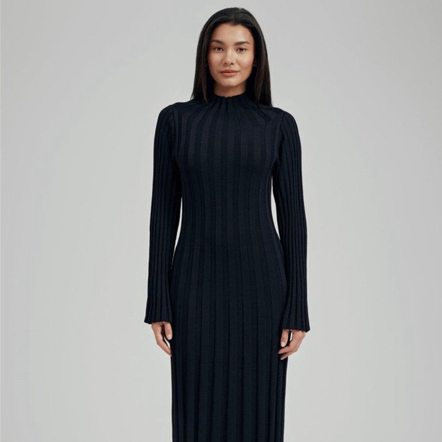 Damen Maxikleid mit elegantem Rippdesign und hochgeschlossenem Kragen R&B