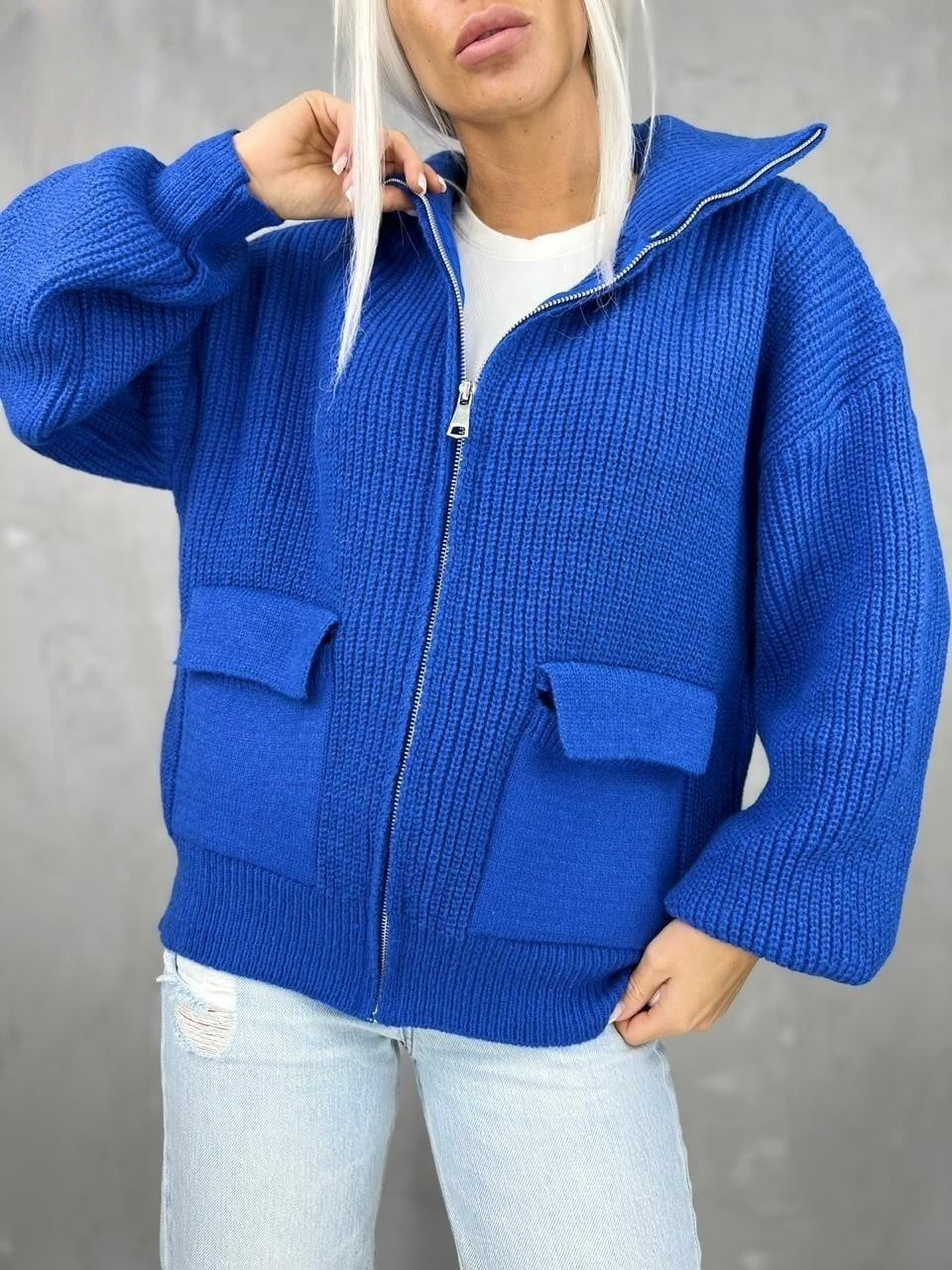 Damen Übergangsstrickjacke mit breitem Reißverschluss und praktischen Taschen R&B
