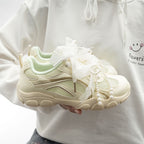Damen Sportliche Sneakers mit dekorativen Perlenschnürsenkeln und atmungsaktiver Mesh-Oberfläche