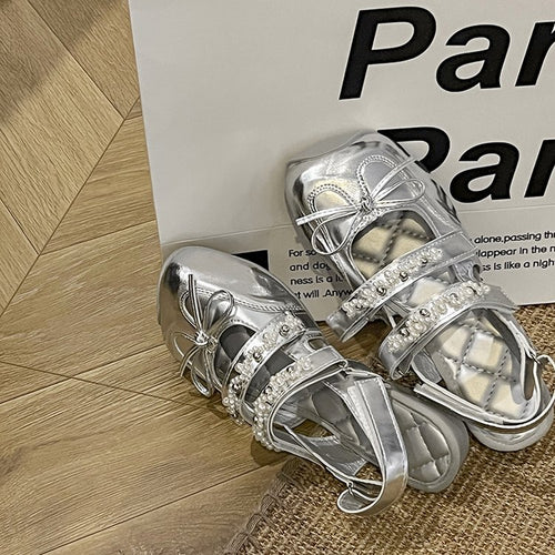 Damen elegante Ballerina-Schuhe mit glänzender Oberfläche und dekorativen Perlen R&B