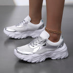 Damen Sportliche Sneakers mit metallischer Oberfläche und optimaler Dämpfung
