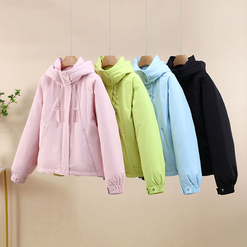 Damen Funktionale Softshelljacke mit verstellbarer Kapuze und hochwertigen Reißverschlüssen R&B