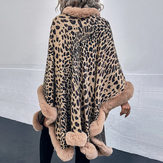Damen kuscheliger Poncho mit luxuriösem Kunstfellbesatz und Leopardenmuster R&B