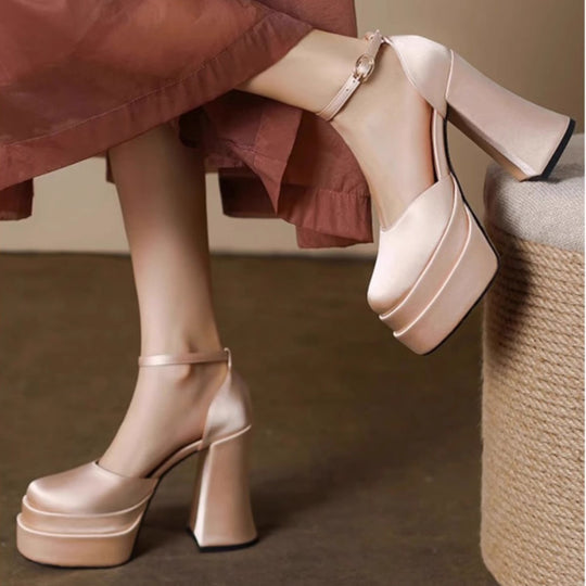 Damen Plateau-High-Heels mit schickem Riemen R&B