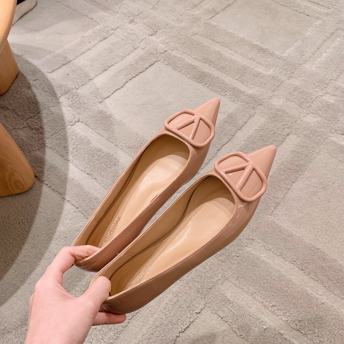 Damen elegante spitze Ballerinas mit hochglänzender Oberfläche R&B