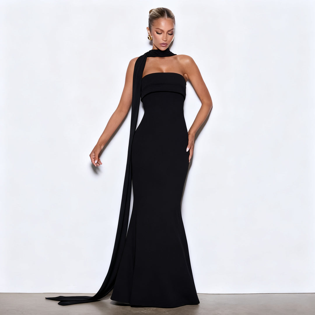 Damen Abendkleid mit eleganter Schleppe R&B
