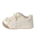 Damen Sportliche Sneakers mit verspielten Schnürdetails und modischem Obermaterial