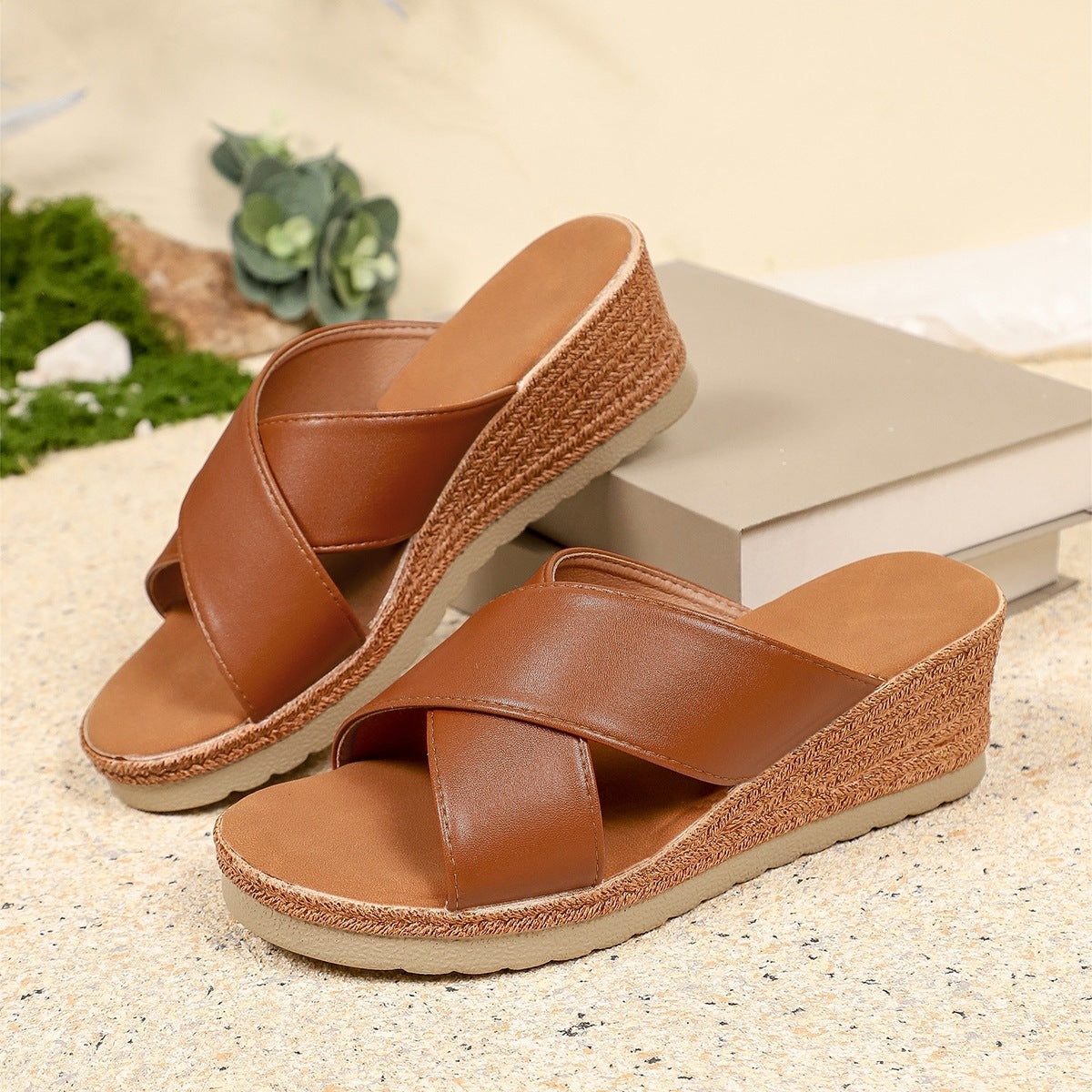 Damen Wedge-Pantoletten mit geschwungenem Riemendesign und rutschfester Sohle