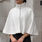 Damen Oversized Wollcape mit hohem Kragen und Knopfdetail R&B