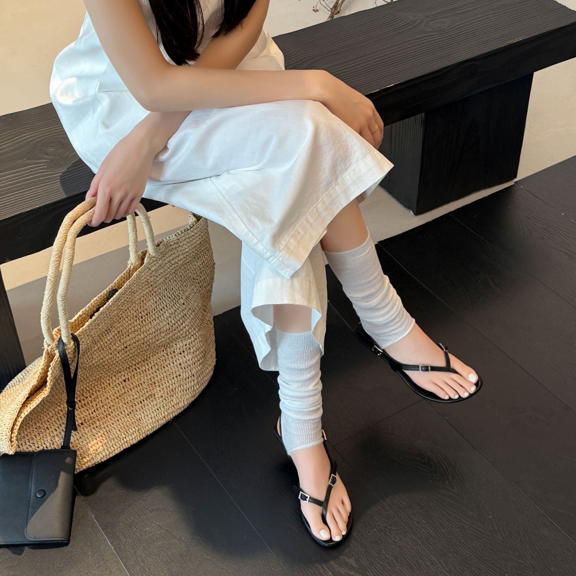 Damen Elegante Riemensandalen mit raffiniertem Verstellriemen und bequemem Fußbett R&B