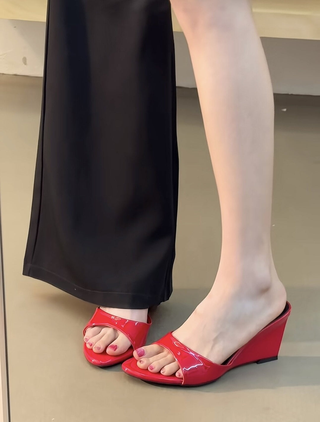 Damen Wedge-Sandalen mit elegantem Riemchen-Design R&B