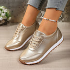 Damen Sportliche Sneakers mit glänzendem Obermaterial R&B
