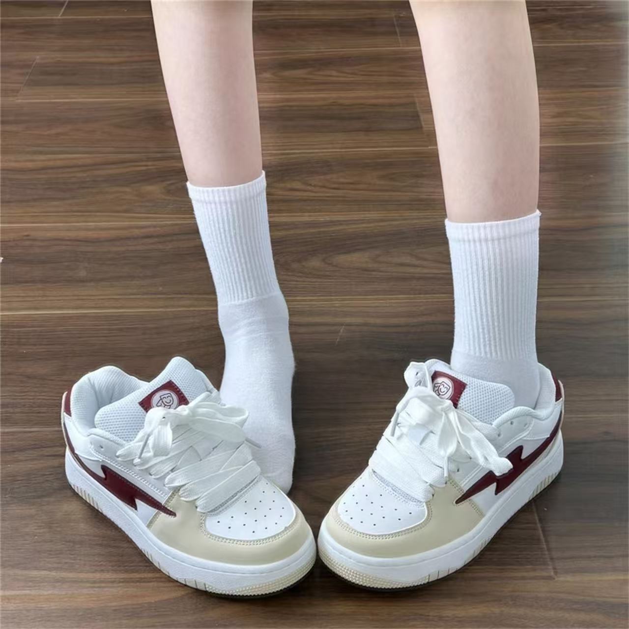Damen Sportliche Sneaker mit trendigem Design und bequemer Dämpfung R&B