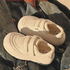 Damen Nachhaltige Sneaker mit verstellbarem Klettverschluss und dämpfender Sohle