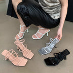 Damen elegante Sandalen mit geometrischem Design und Absatz R&B