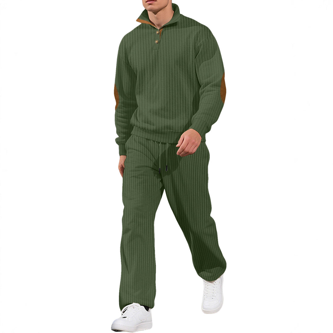 Herren nan feiner Rippstrickpullover mit halber Knopfleiste hohem Stehkragen und kontrastierendem Suedine-Ellbogenbesatz R&B