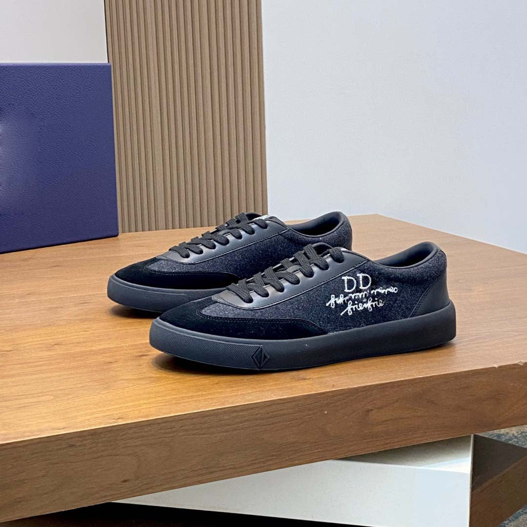 Damen bequeme Sneakers mit modischem Design und atmungsaktiver Oberflächenstruktur R&B