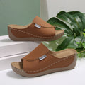 Damen modische Clogs mit komfortabler Hochplateau-Sohle und eleganter Riemenführung R&B