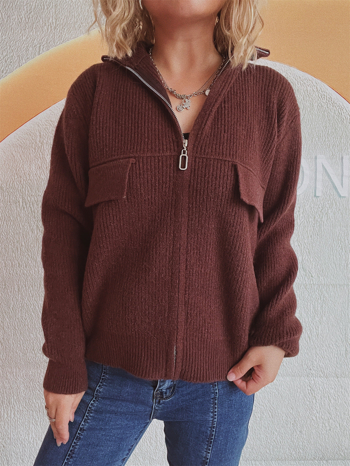 Damen lässige Strickjacke mit praktischen Taschen und hohem Kragen R&B