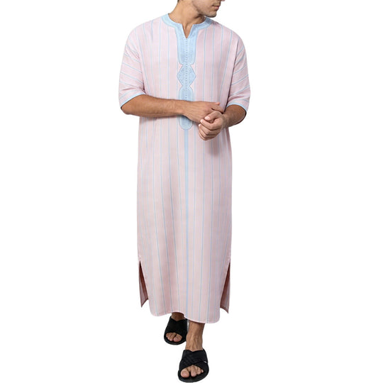Herren nan gestreifte Djellaba mit dekorativer Bruststickerei und seitlichem Schlitz R&B