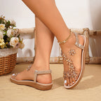 Damen Sandalen mit floralen Strassverzierungen und flexiblem Fersenriemen R&B