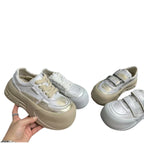 Damen Sportliche Sneakers mit velourslederner Oberflächenstruktur und dämpfendem Sohlenprofil R&B
