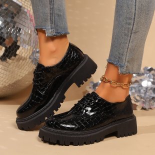 Damen Schnürschuhe im modischen Krokodilleder-Look mit robustem Profilsohle R&B